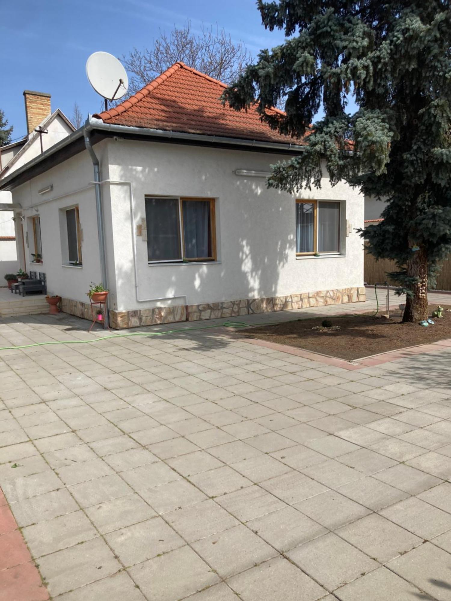 Appartement Tavaszpart Vendeghaz à Szeged Extérieur photo