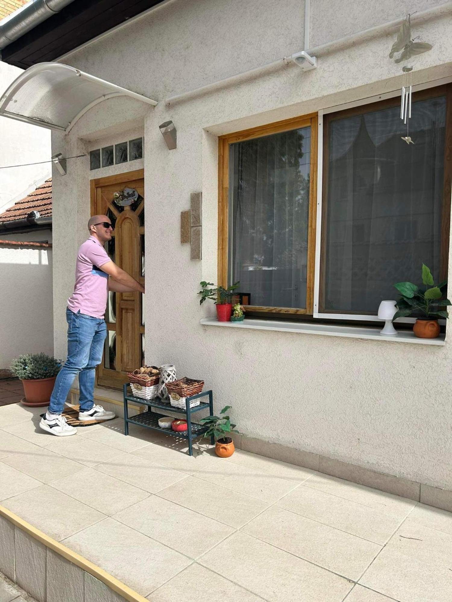 Appartement Tavaszpart Vendeghaz à Szeged Extérieur photo