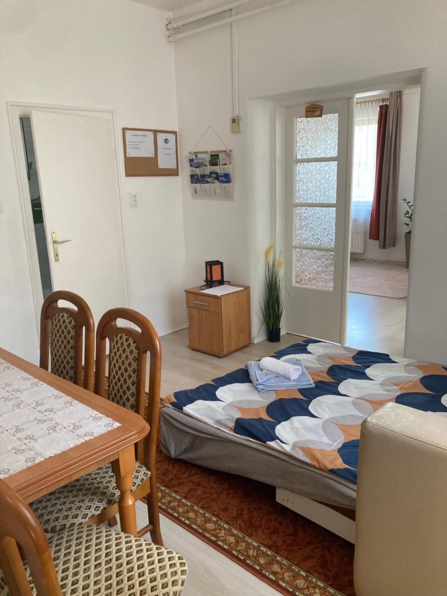 Appartement Tavaszpart Vendeghaz à Szeged Extérieur photo
