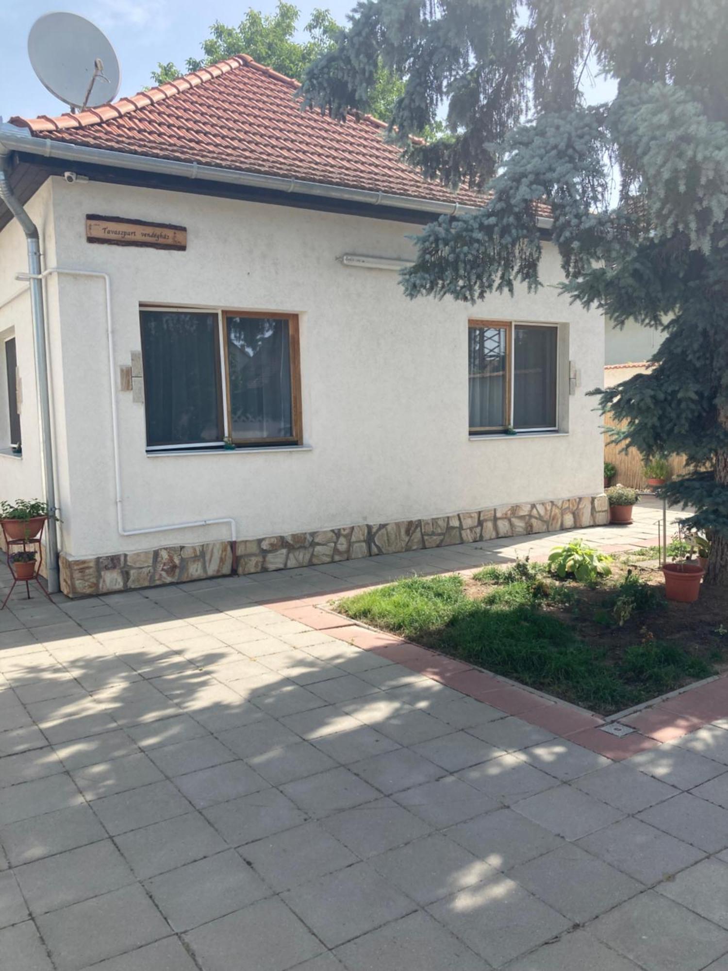 Appartement Tavaszpart Vendeghaz à Szeged Extérieur photo
